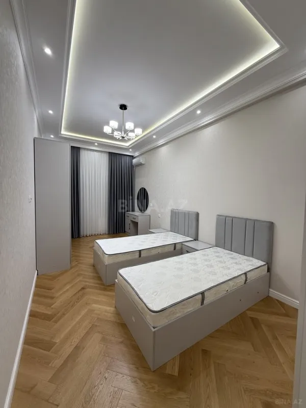 Kirayə verilir 3 otaqlı mənzil 170 m²