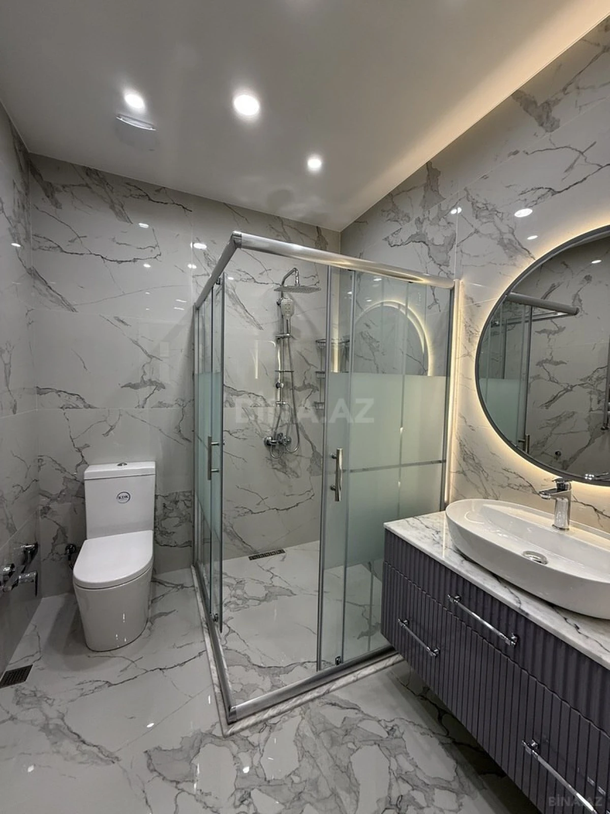 Kirayə verilir 3 otaqlı mənzil 170 m²