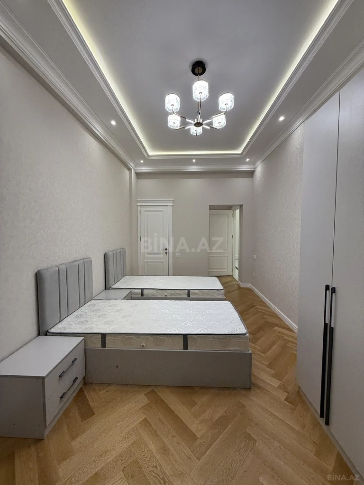 Kirayə verilir 3 otaqlı mənzil 170 m²