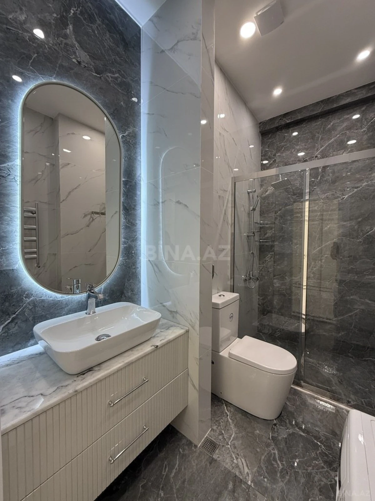 Kirayə verilir 3 otaqlı mənzil 170 m²