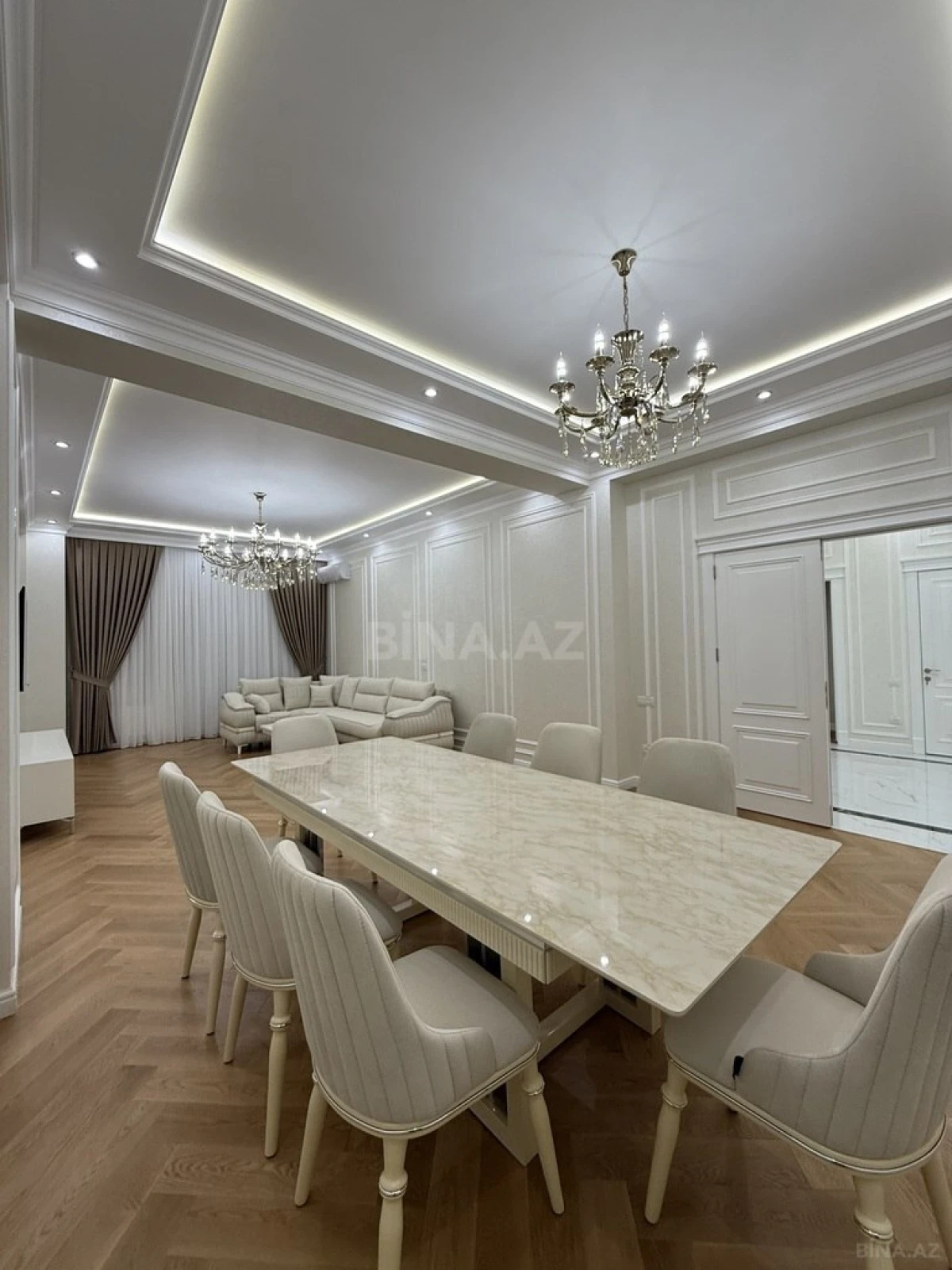 Kirayə verilir 3 otaqlı mənzil 170 m²