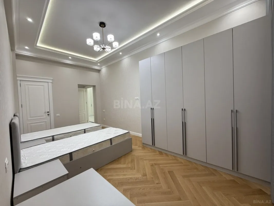 Kirayə verilir 3 otaqlı mənzil 170 m²
