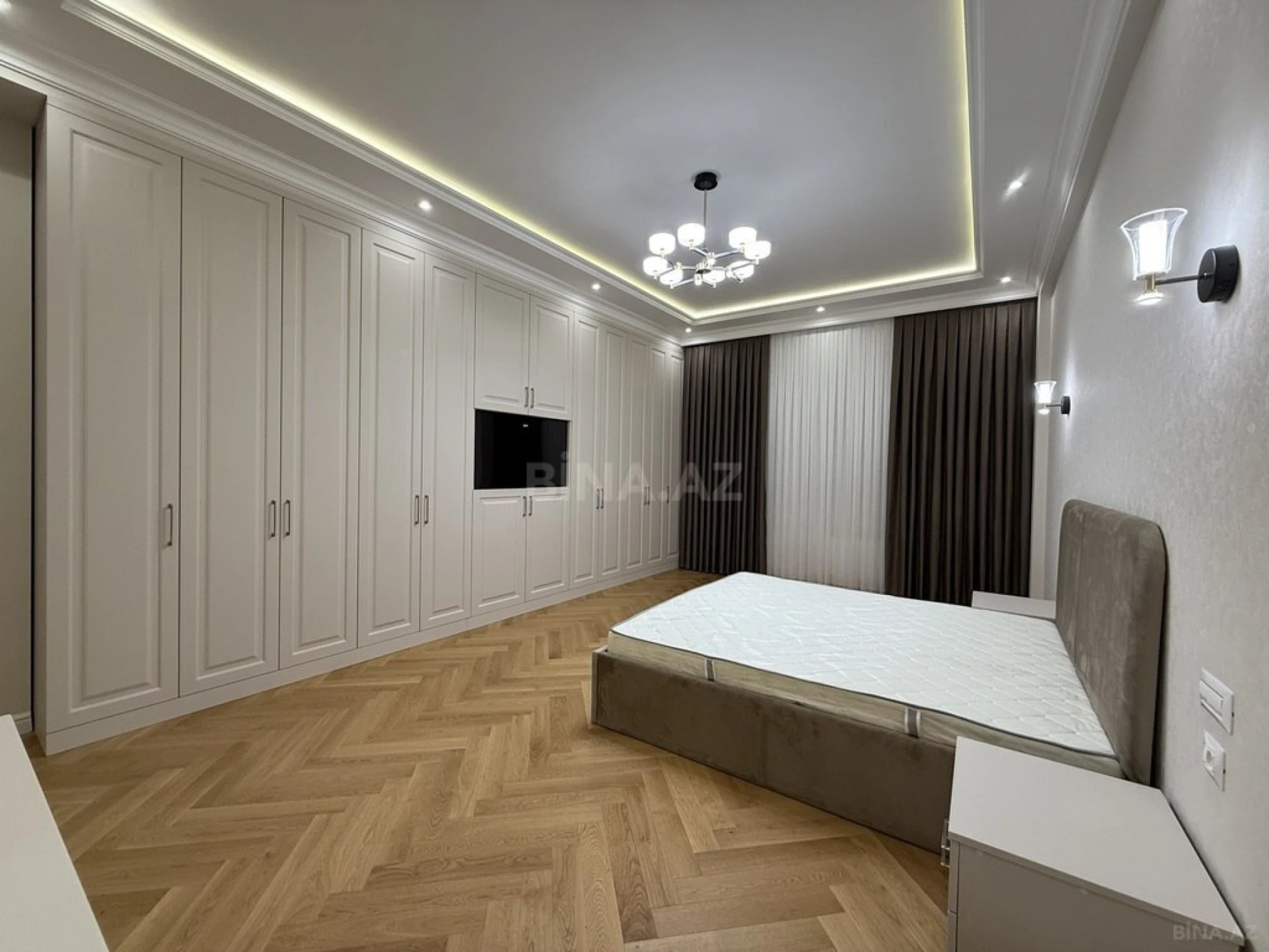 Kirayə verilir 3 otaqlı mənzil 170 m²