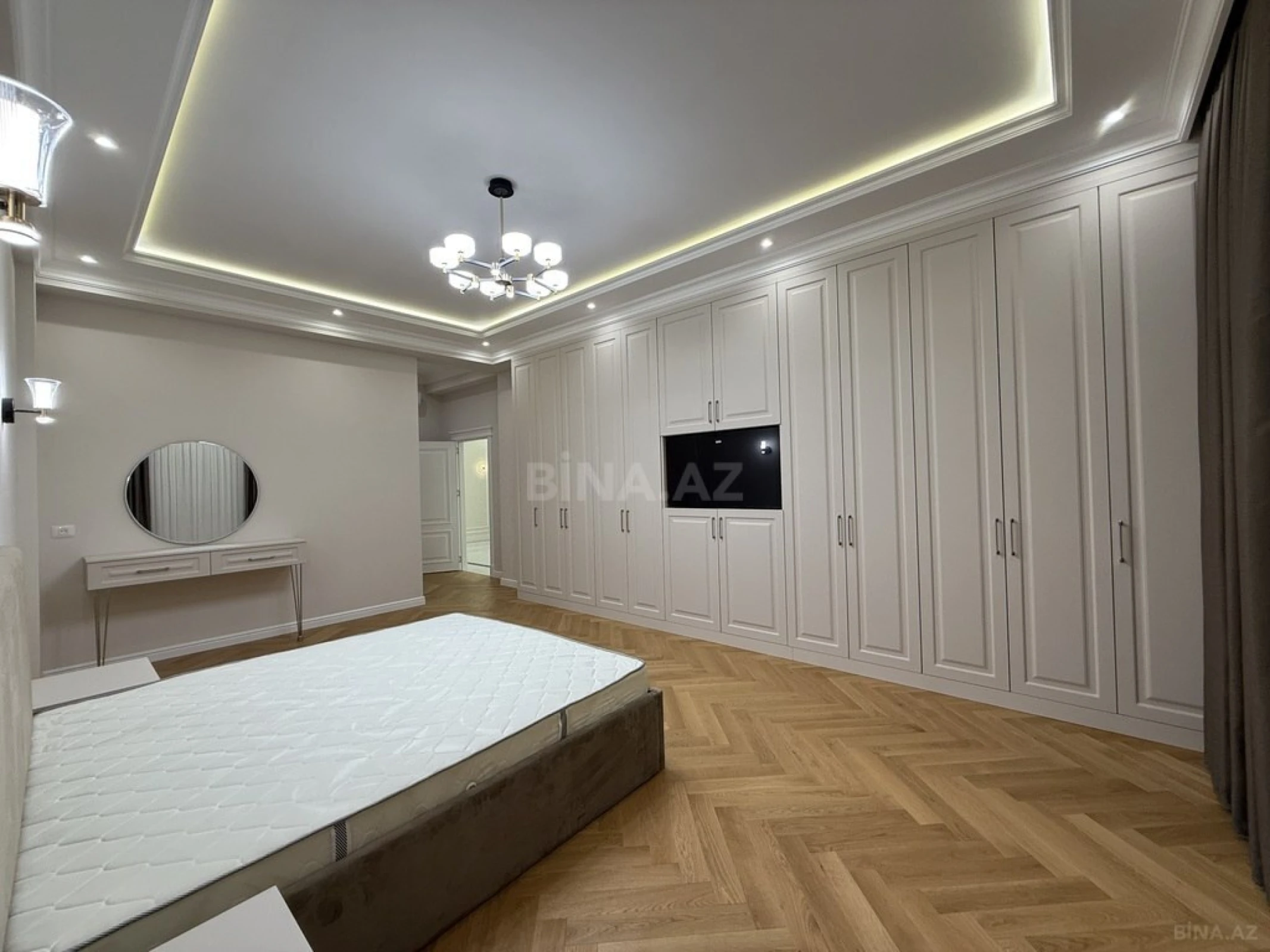 Kirayə verilir 3 otaqlı mənzil 170 m²