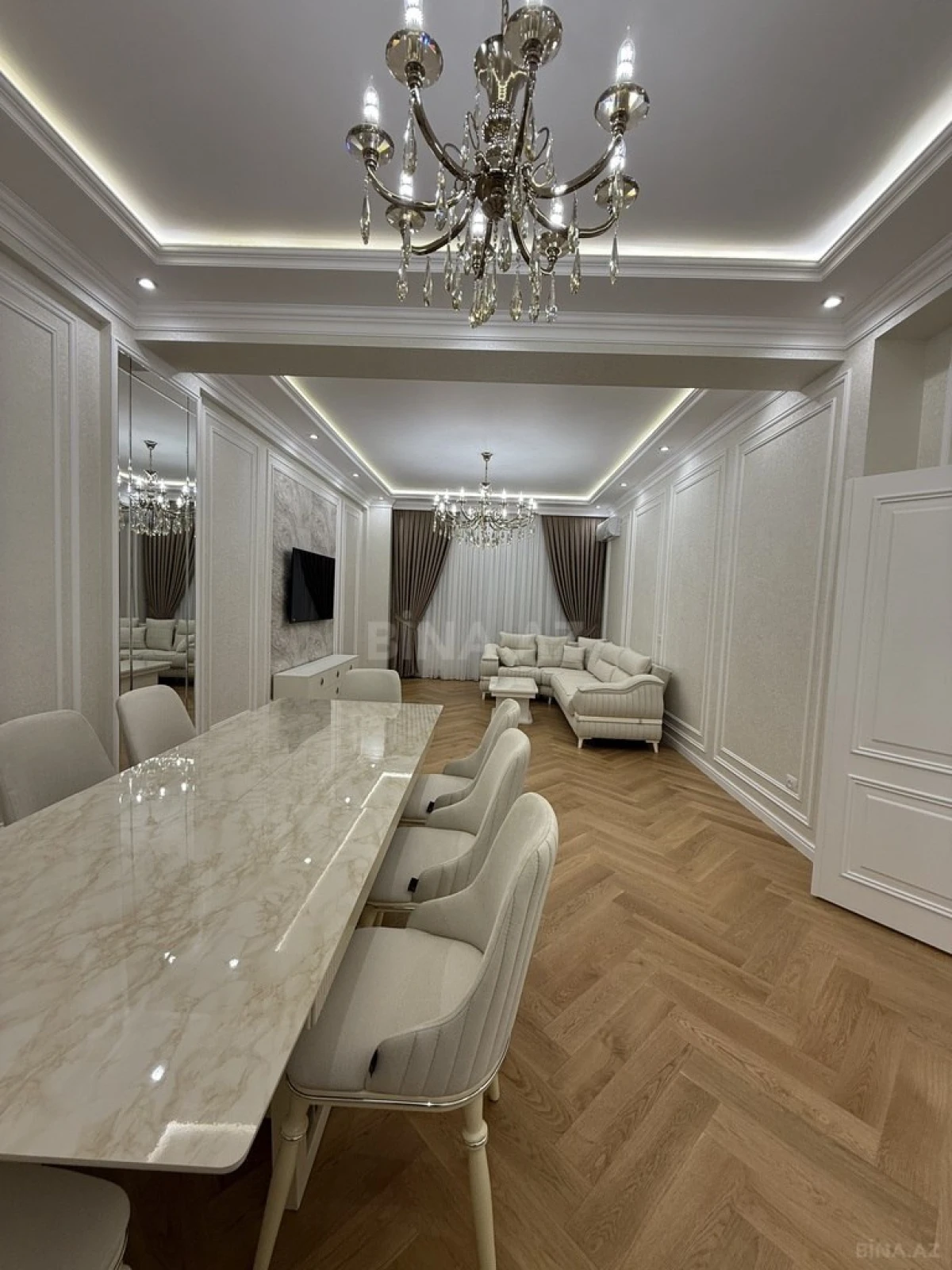 Kirayə verilir 3 otaqlı mənzil 170 m²