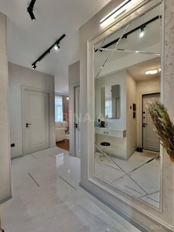 Satılır 2 otaqlı mənzil 63 m²