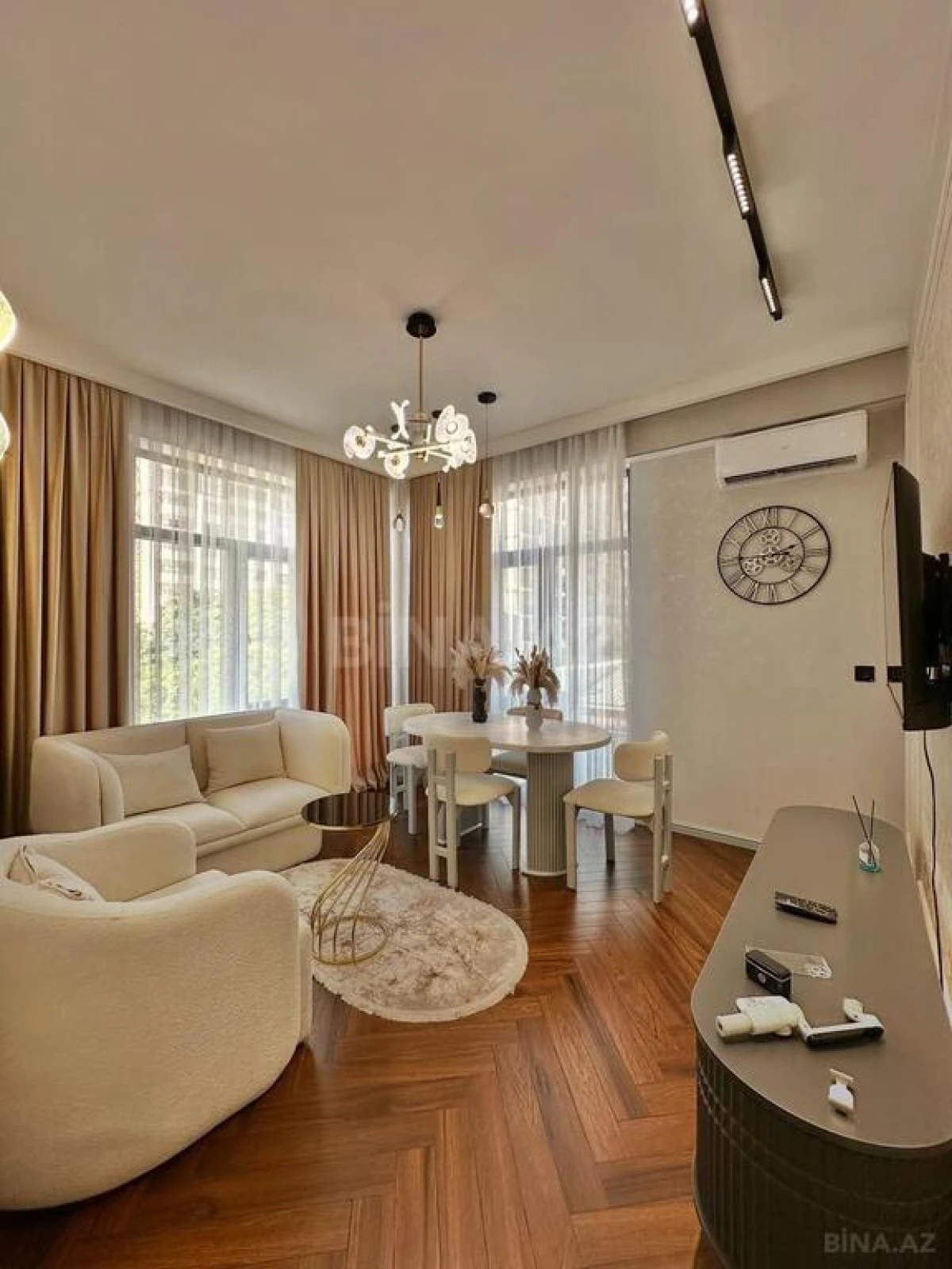 Satılır 2 otaqlı mənzil 63 m²