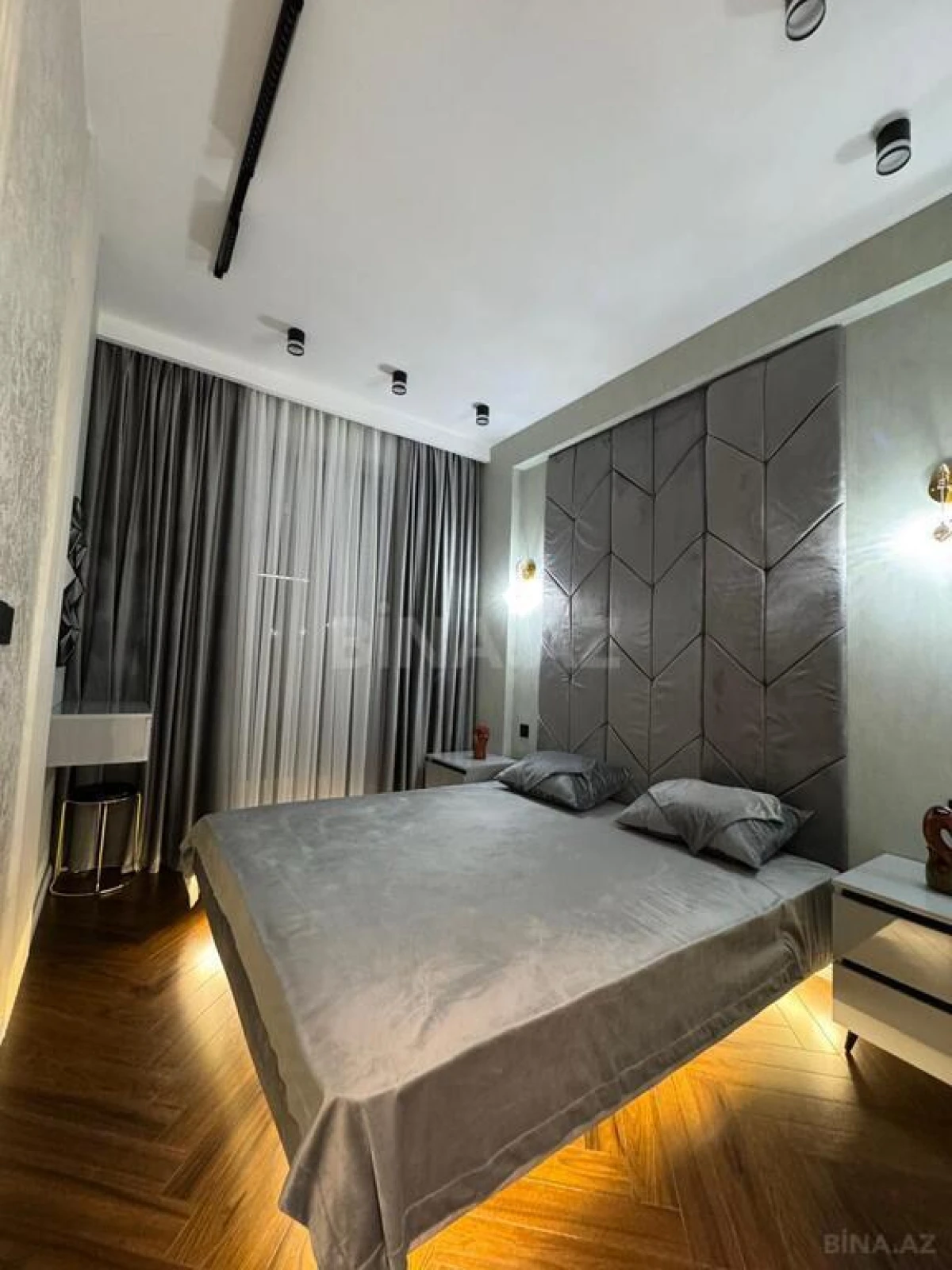 Satılır 2 otaqlı mənzil 63 m²