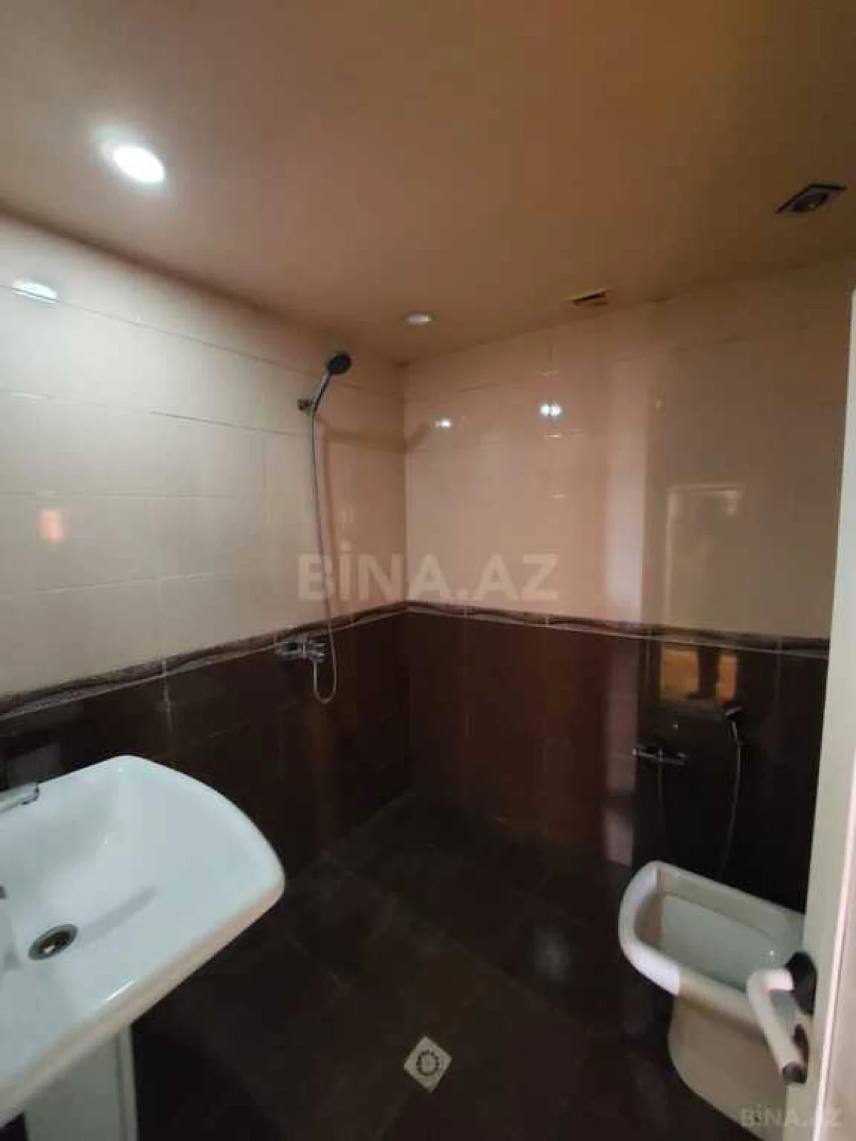 Satılır torpaq sahəsi 25 m²