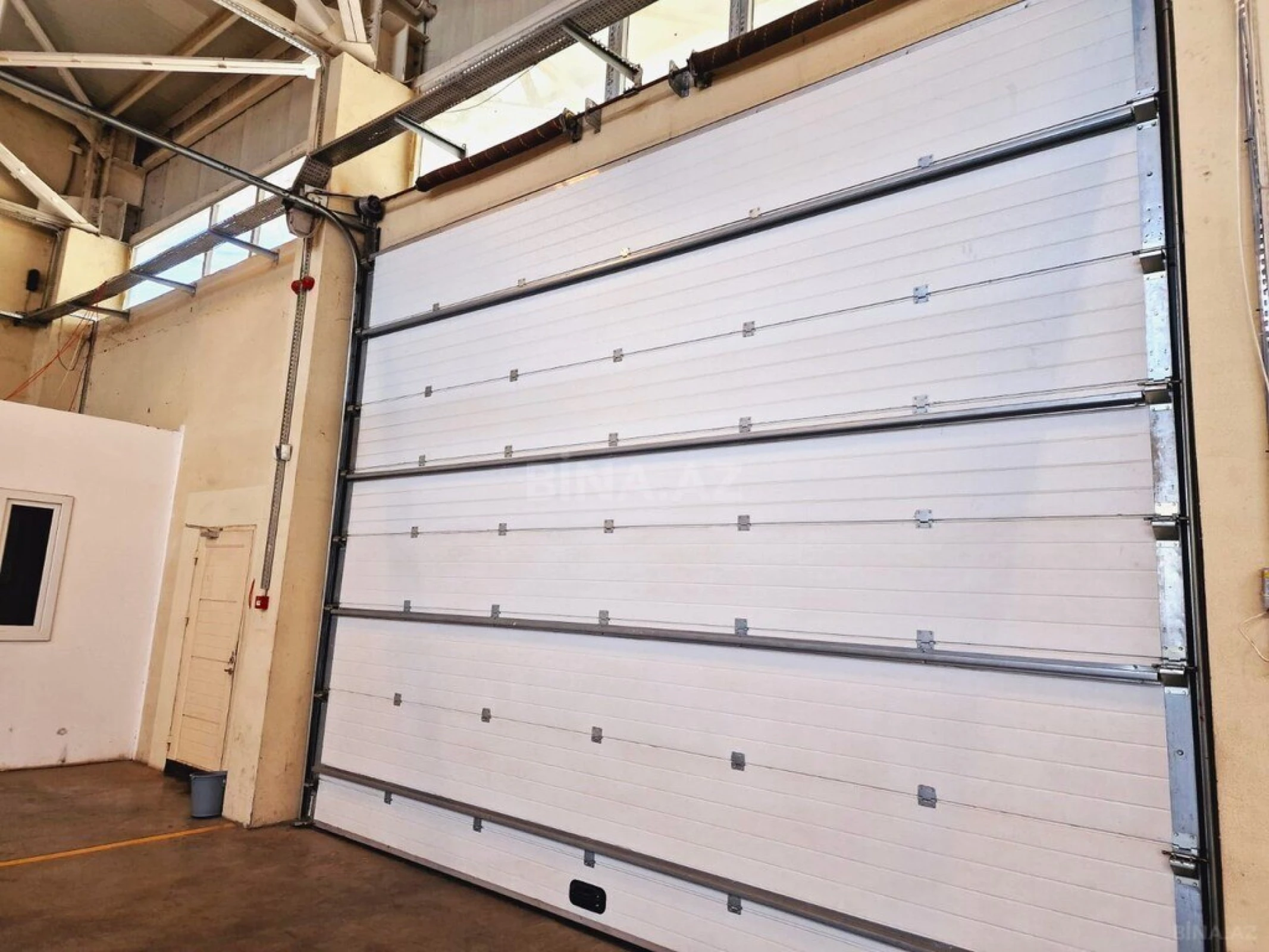 Kirayə verilir obyekt 900 m²