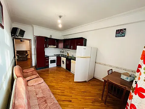Satılır 3 otaqlı mənzil 134 m²