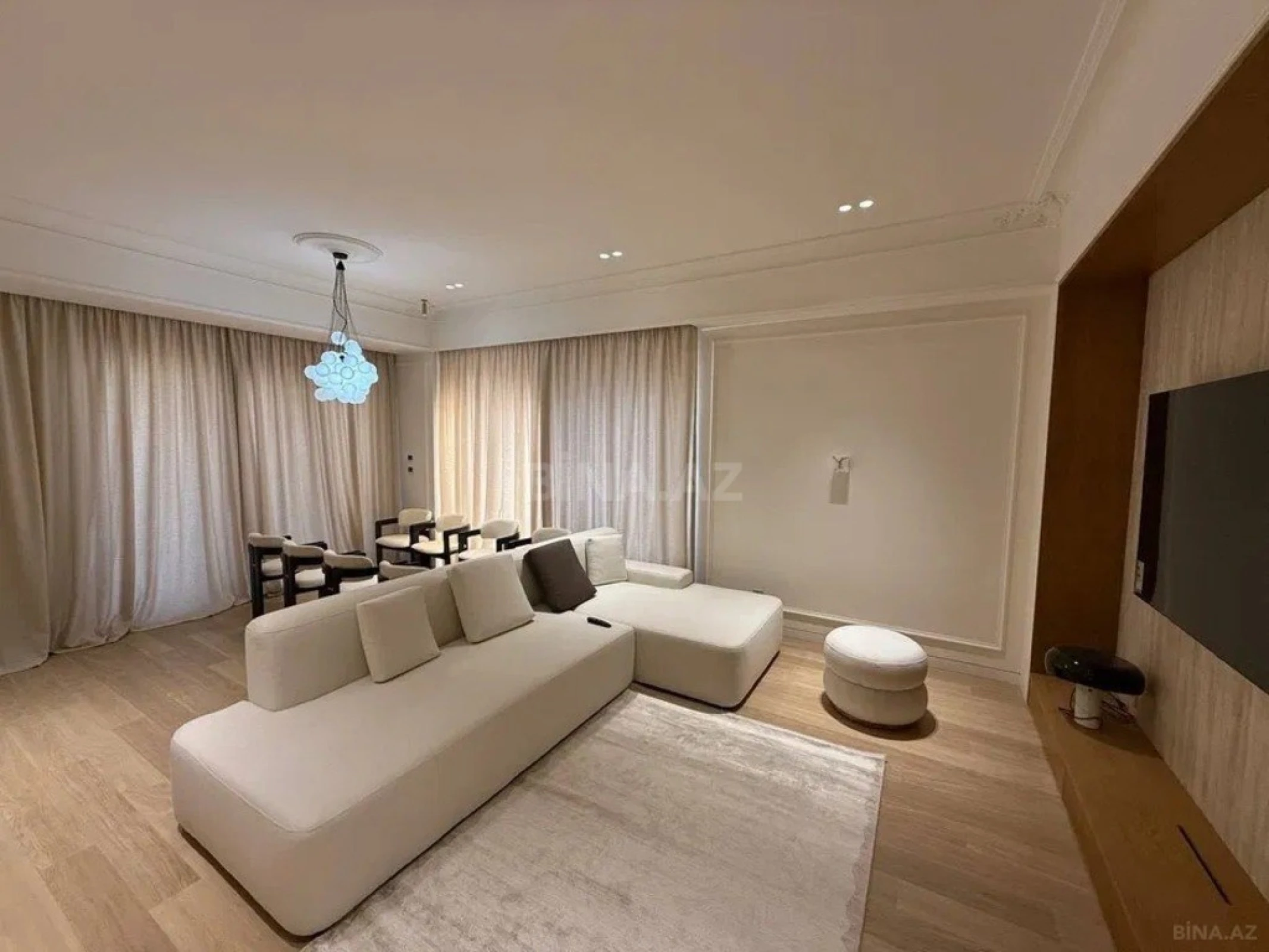 Kirayə verilir 3 otaqlı mənzil 125 m²