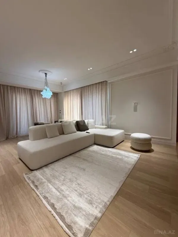Kirayə verilir 3 otaqlı mənzil 125 m²