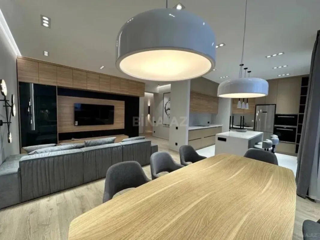 Kirayə verilir 3 otaqlı mənzil 130 m²