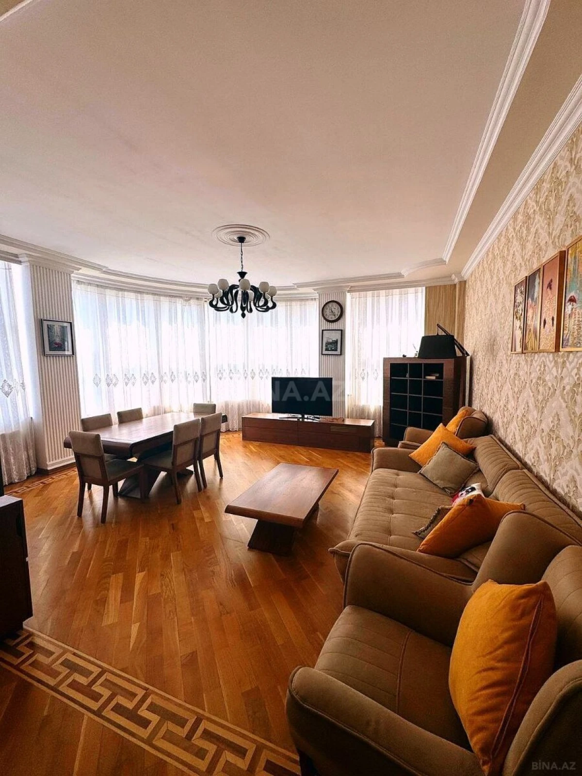 Satılır 3 otaqlı mənzil 165.5 m²
