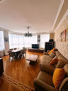 Satılır 3 otaqlı mənzil 165.5 m²