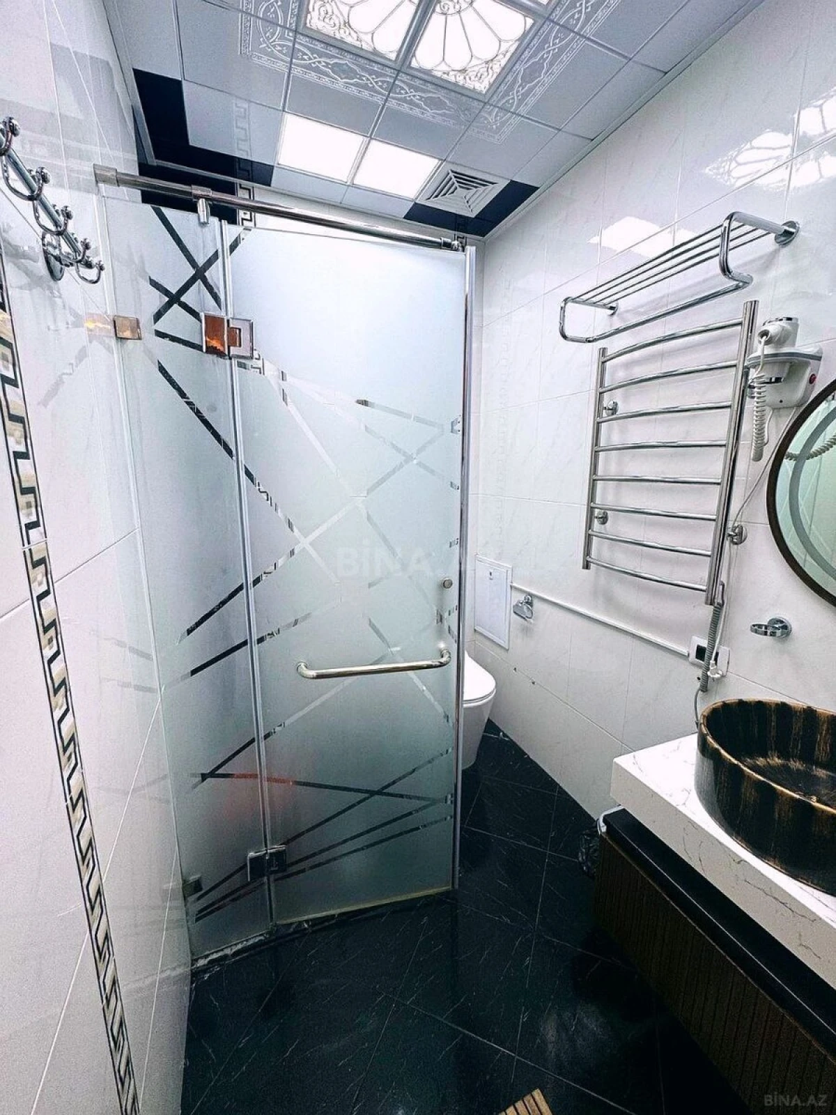 Satılır 3 otaqlı mənzil 165.5 m²