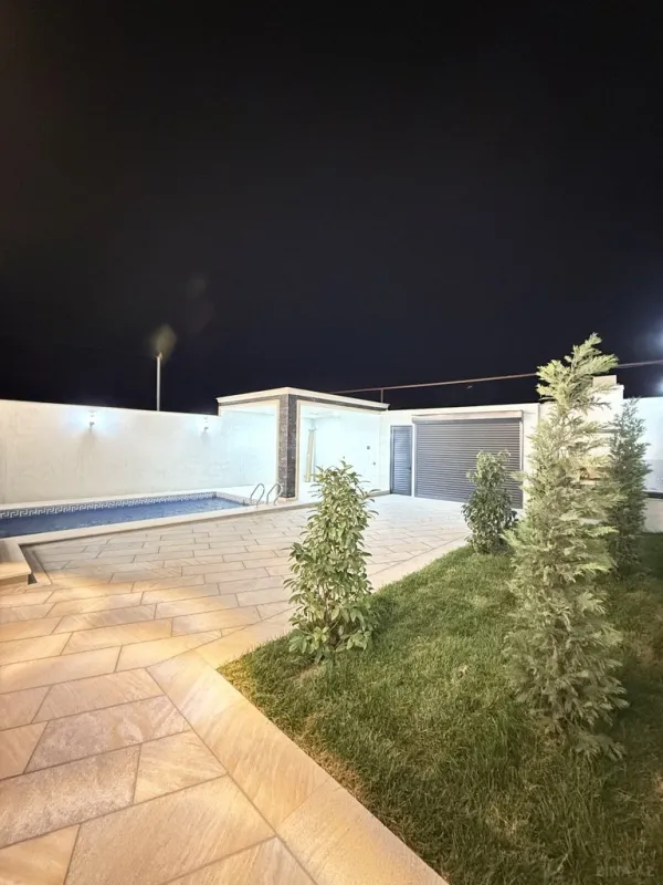 Satılır 4 otaqlı həyət evi 150 m²