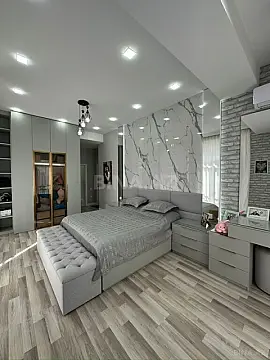 Satılır 4 otaqlı mənzil 129 m²