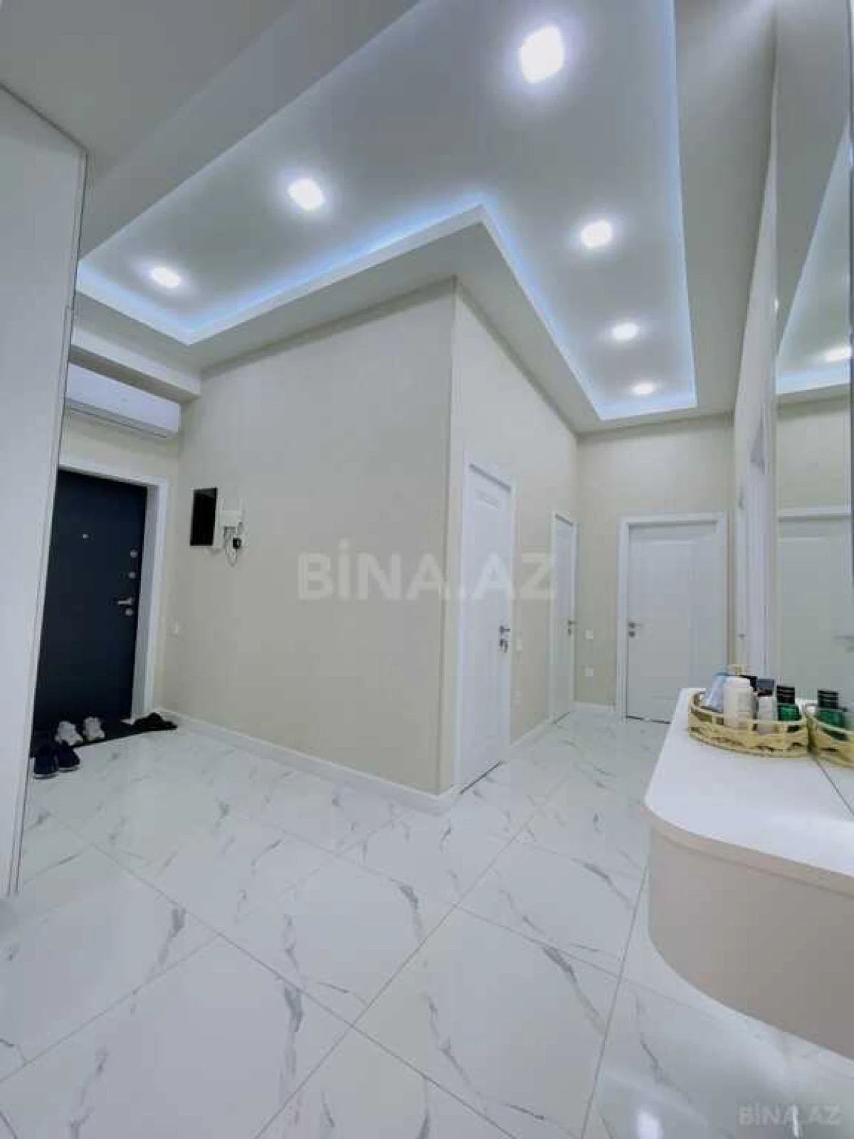 Satılır 4 otaqlı mənzil 129 m²
