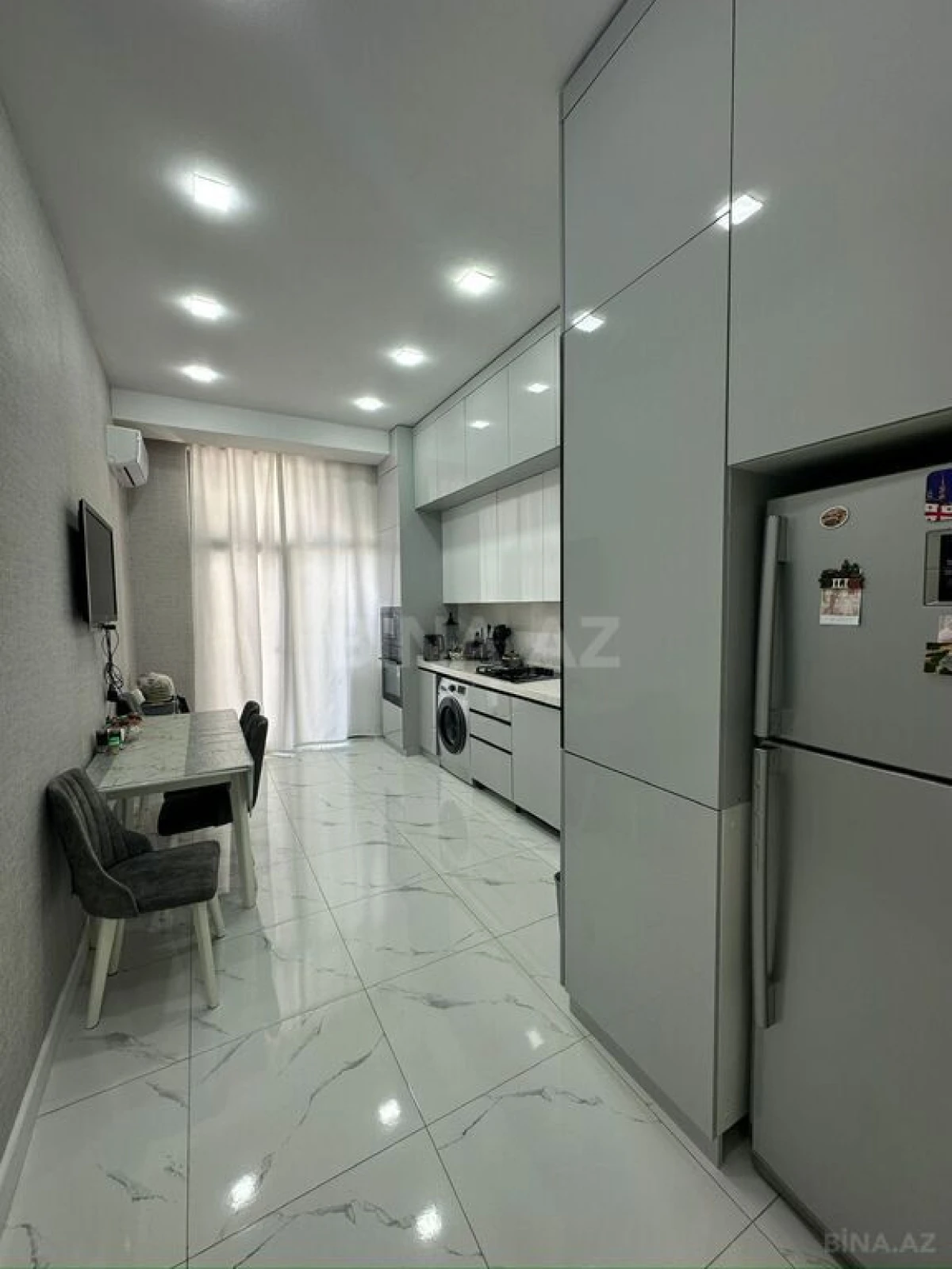 Satılır 4 otaqlı mənzil 129 m²