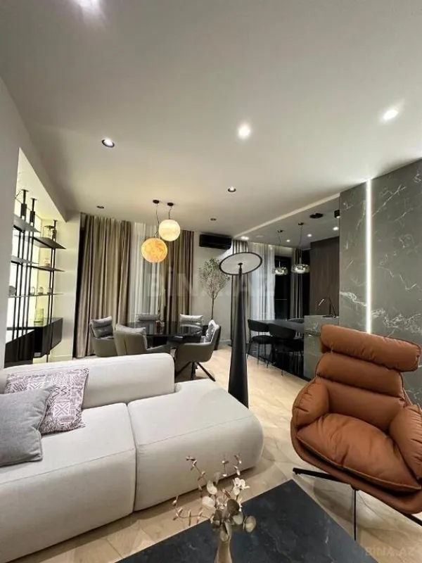 Satılır 3 otaqlı mənzil 148 m²