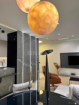 Satılır 3 otaqlı mənzil 148 m²