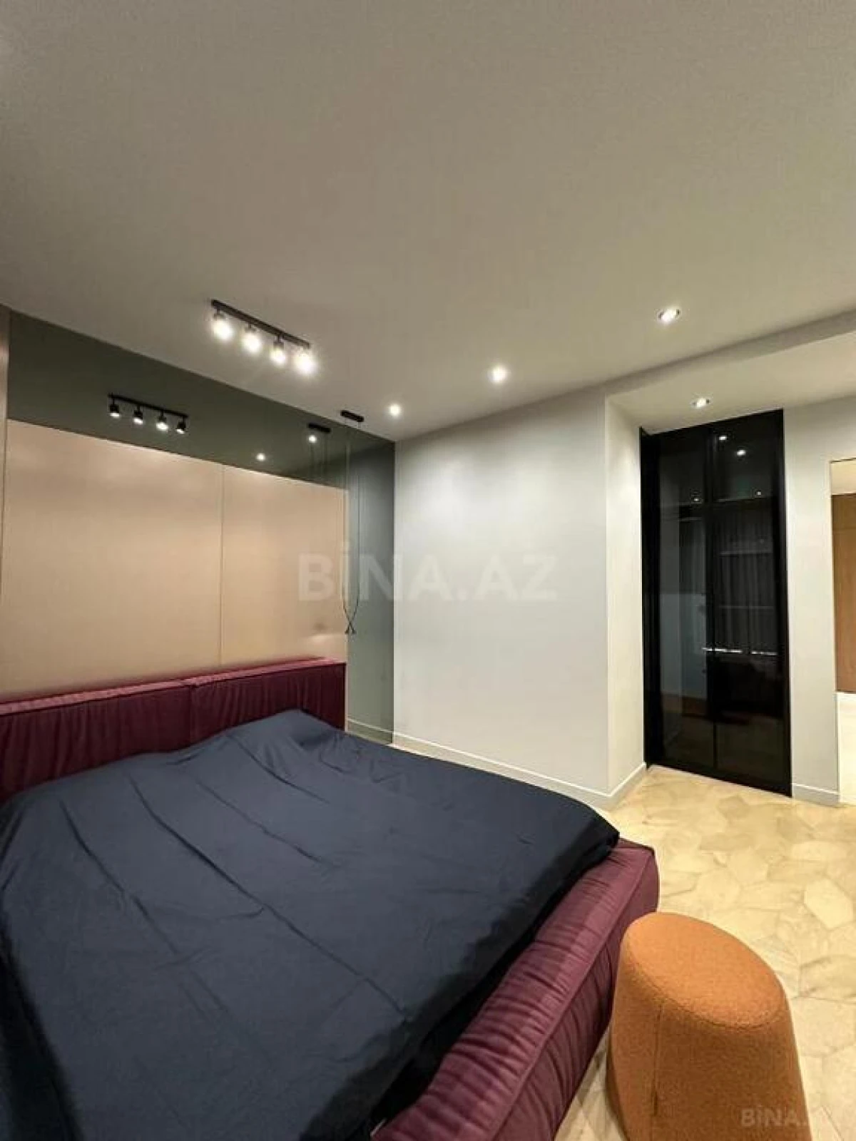 Satılır 3 otaqlı mənzil 148 m²