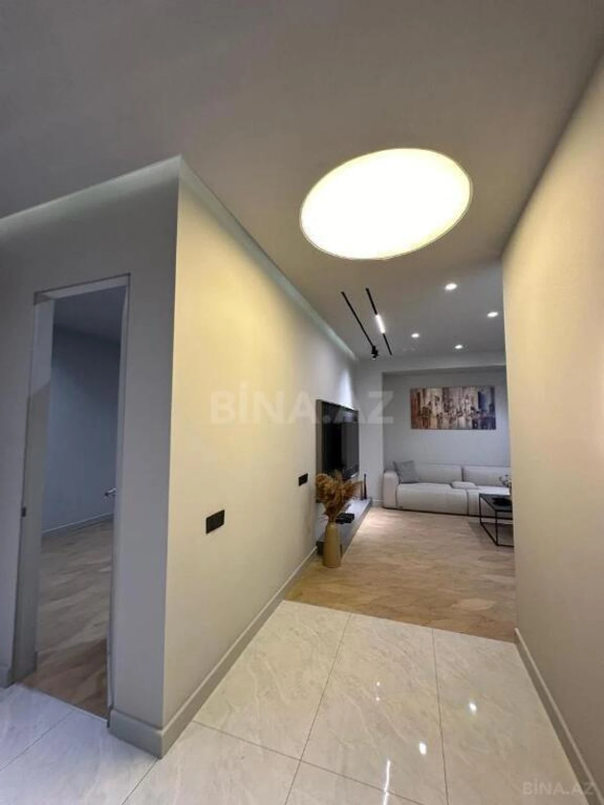 Satılır 3 otaqlı mənzil 148 m²