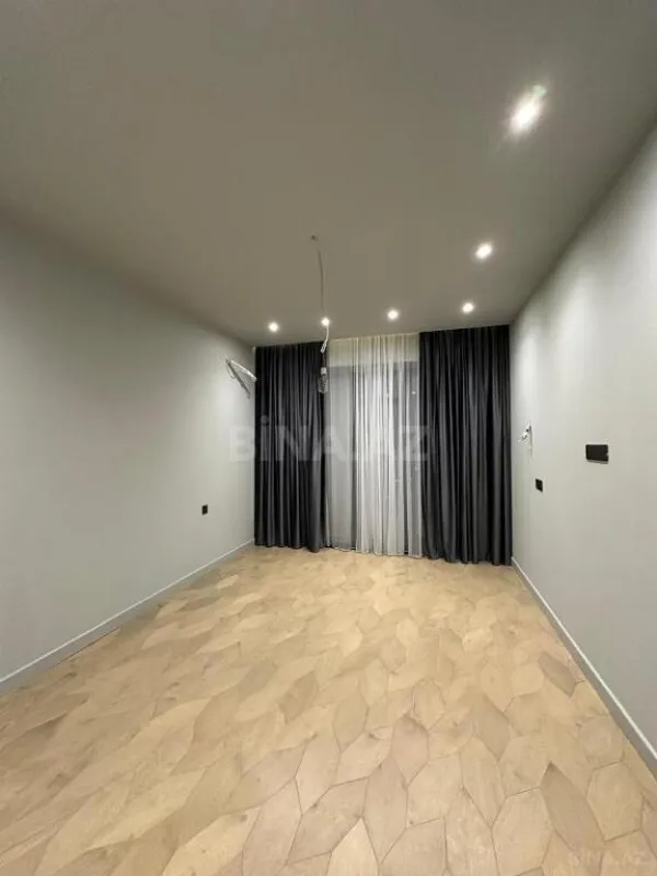 Satılır 3 otaqlı mənzil 148 m²