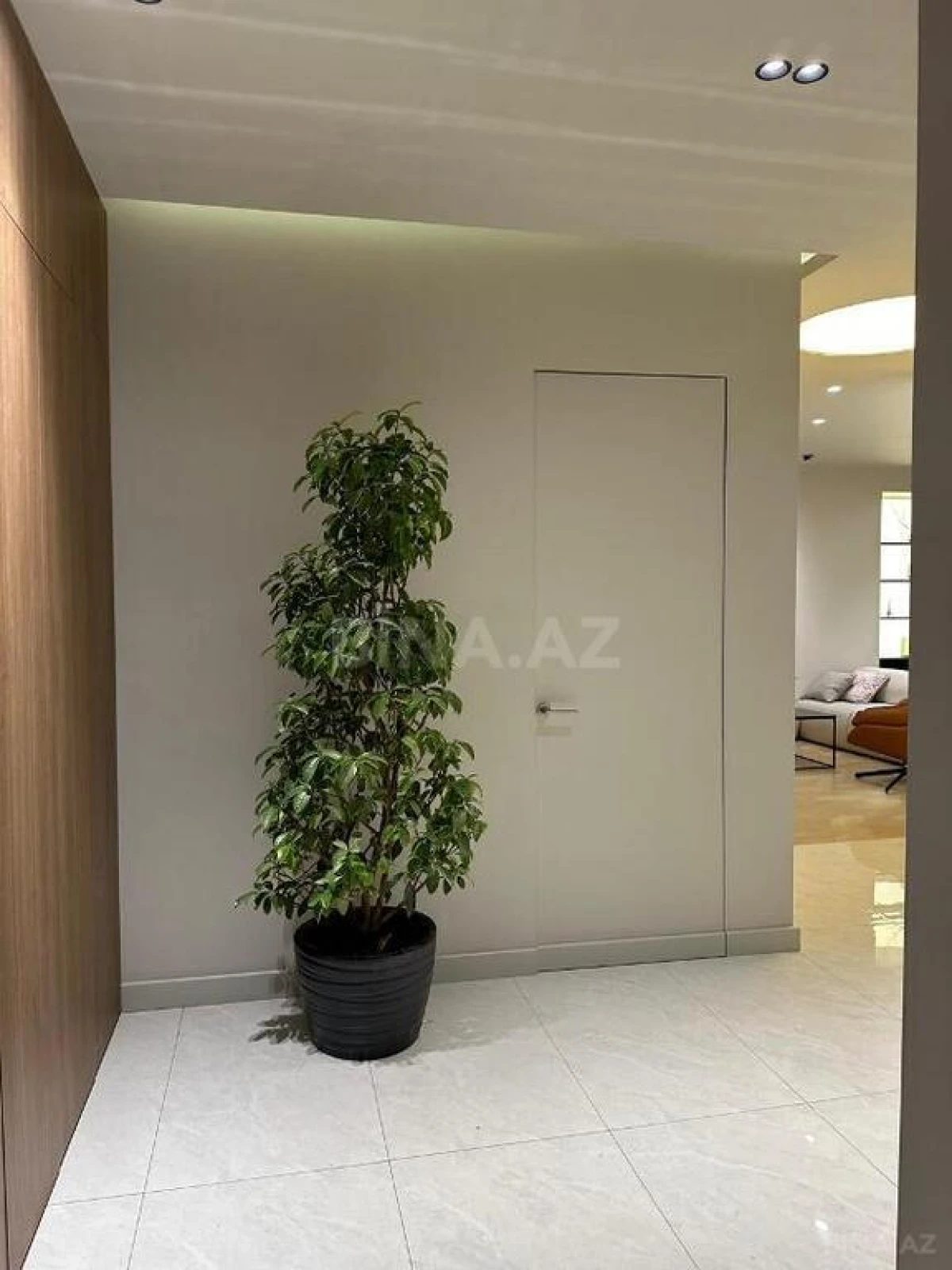 Satılır 3 otaqlı mənzil 148 m²