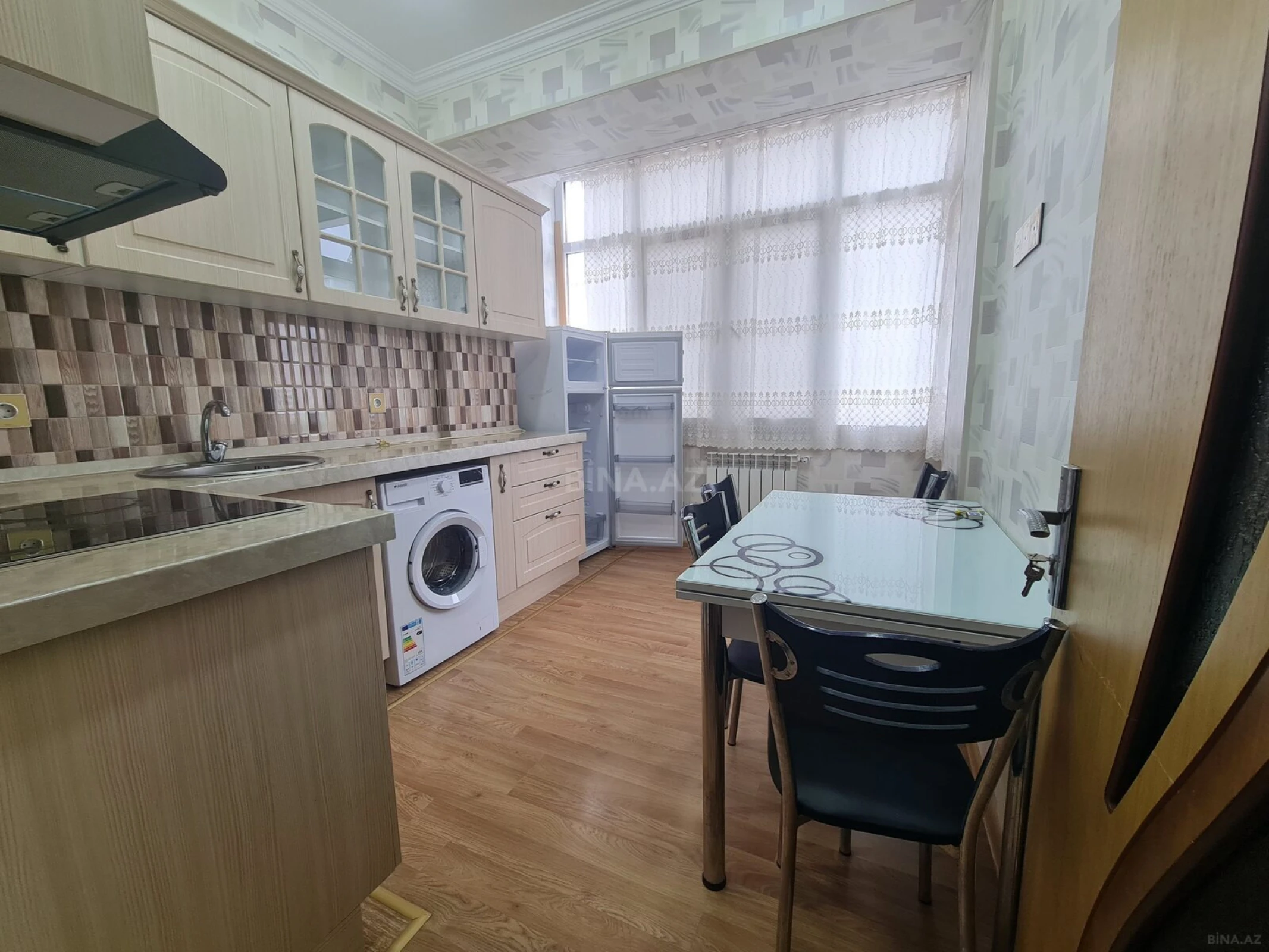 Satılır 2 otaqlı mənzil 73 m²