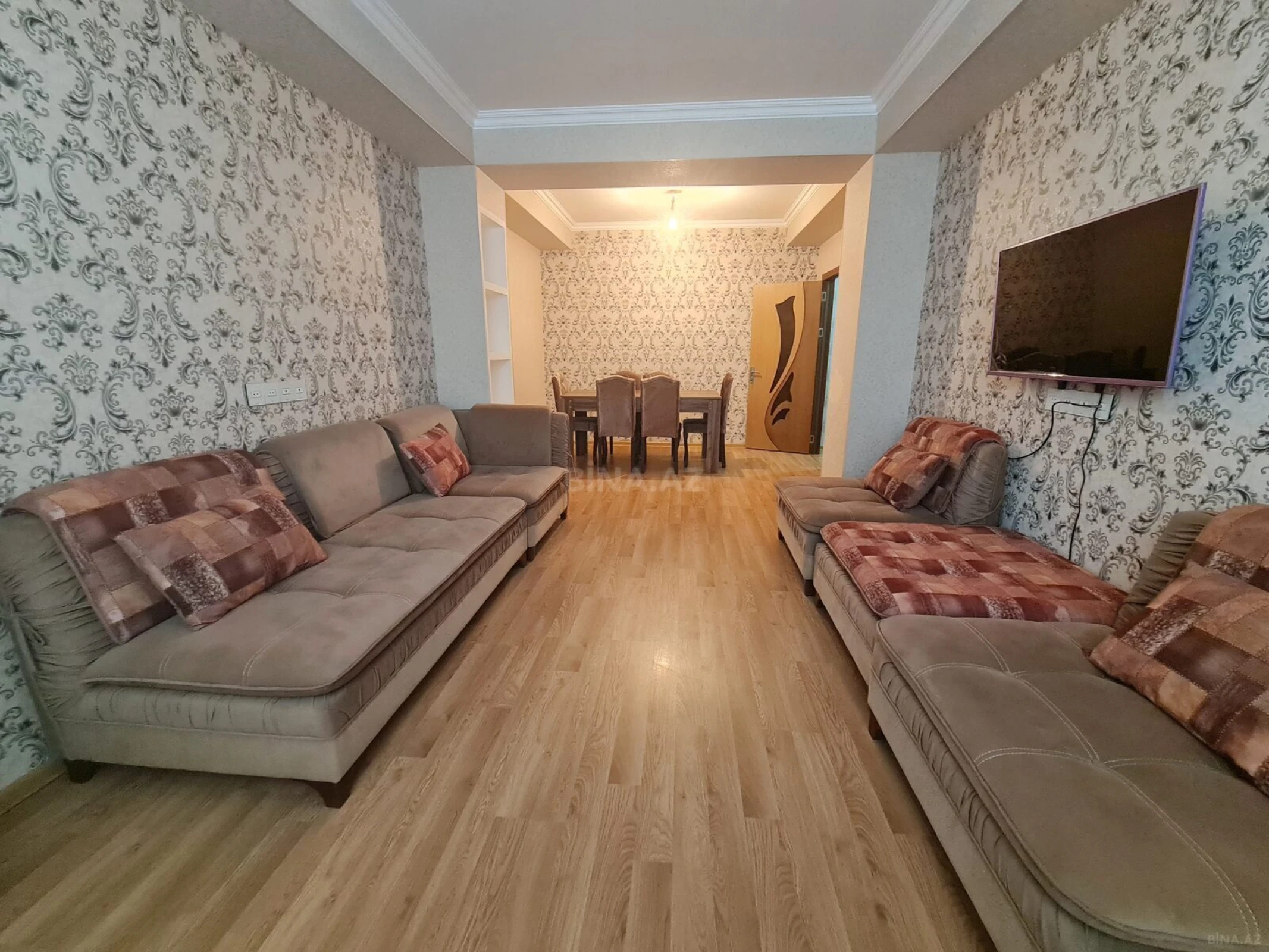 Satılır 2 otaqlı mənzil 73 m²