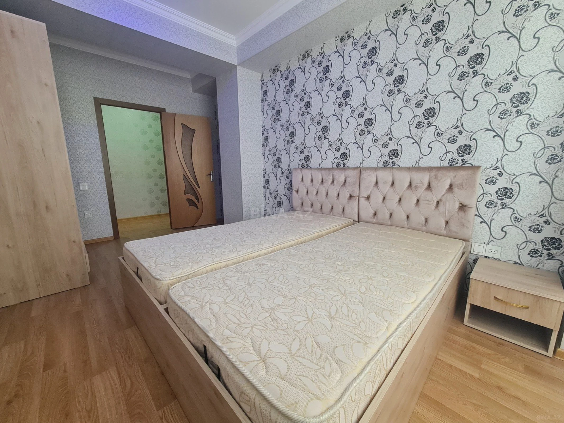 Satılır 2 otaqlı mənzil 73 m²