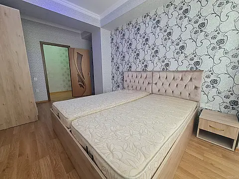 Satılır 2 otaqlı mənzil 73 m²