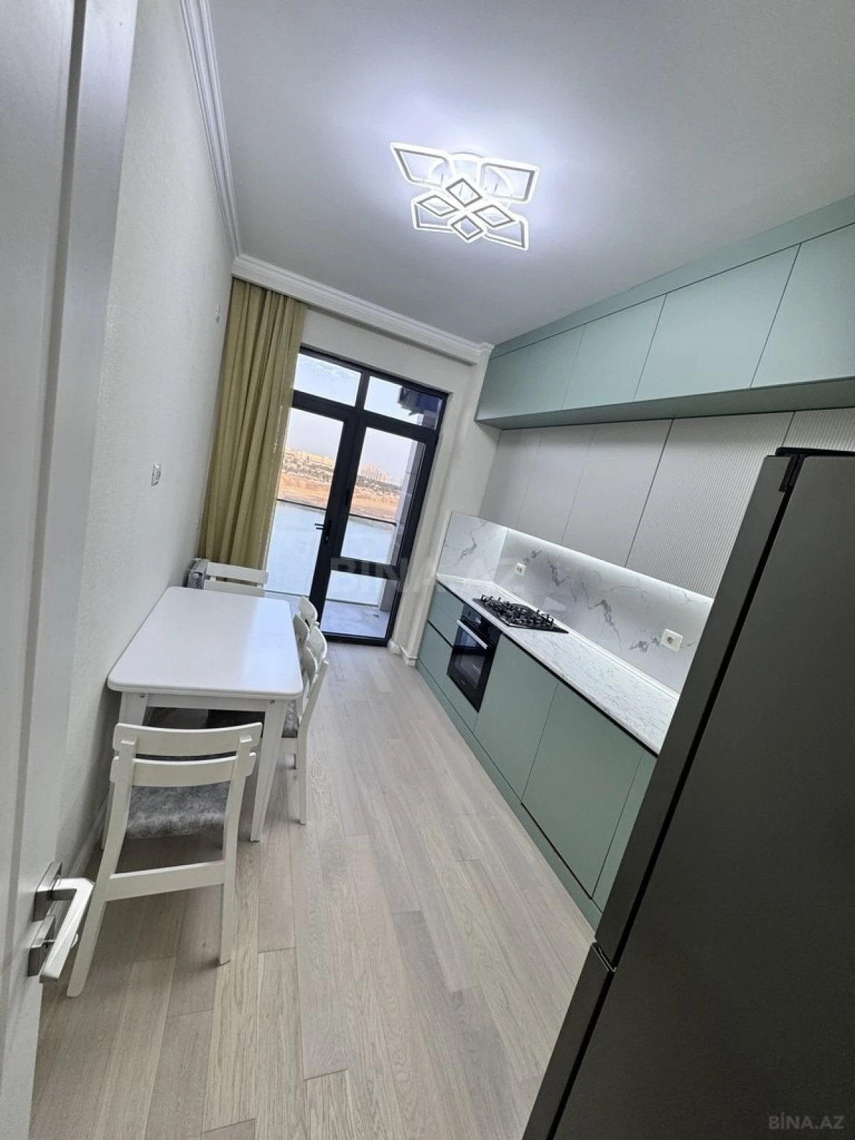 Kirayə verilir 3 otaqlı mənzil 85 m²