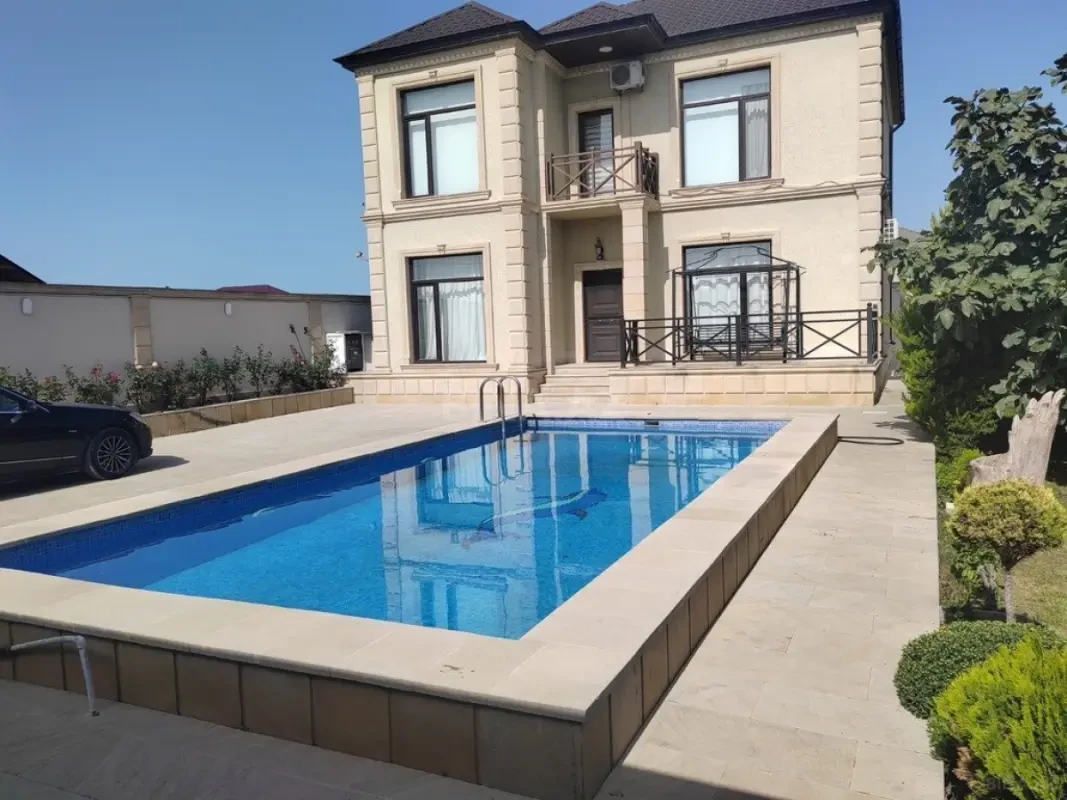 Satılır 5 otaqlı həyət evi 220 m²