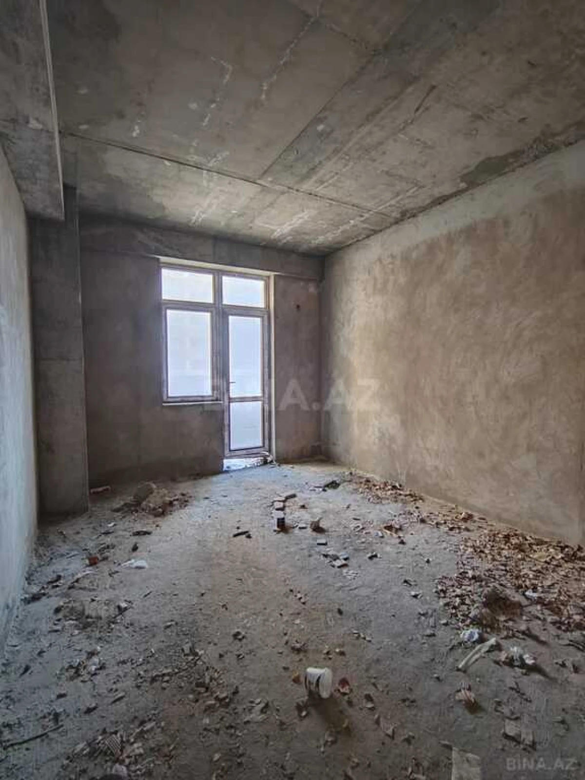 Satılır 3 otaqlı mənzil 108 m²