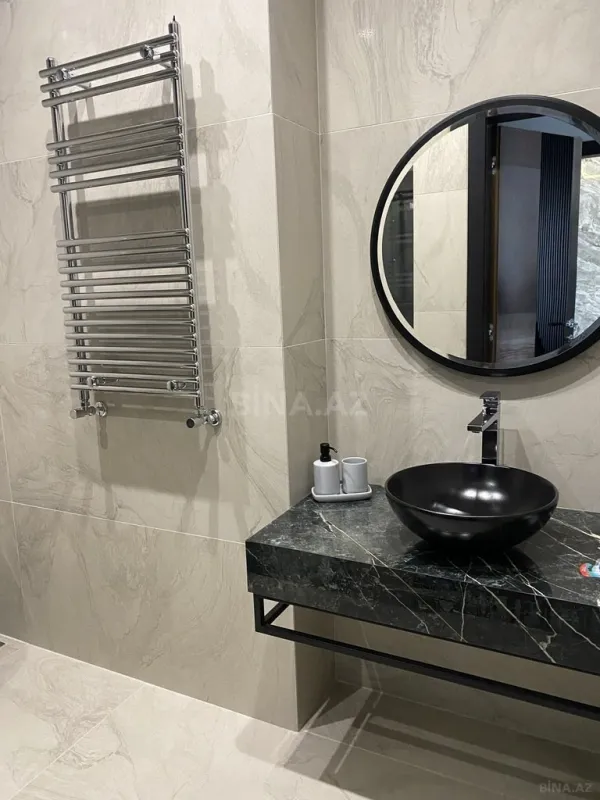 Kirayə verilir 2 otaqlı mənzil 94 m²