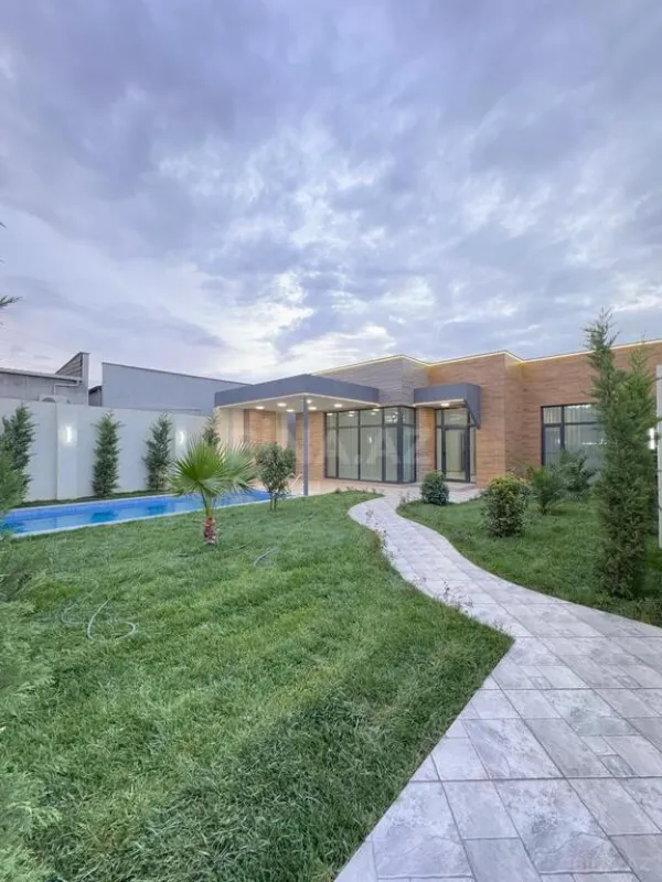 Satılır 4 otaqlı həyət evi 180 m²