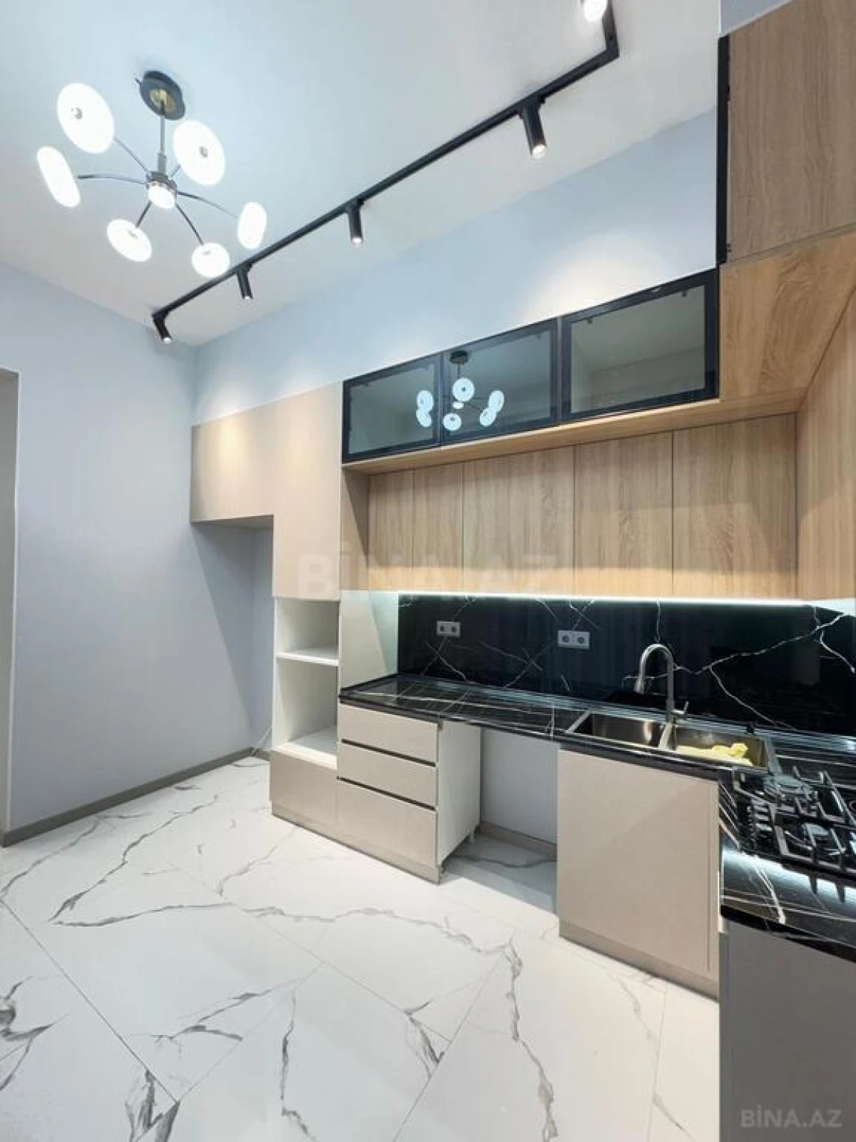 Satılır 4 otaqlı həyət evi 180 m²