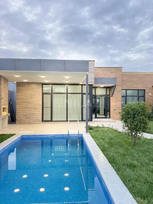 Satılır 4 otaqlı həyət evi 180 m²