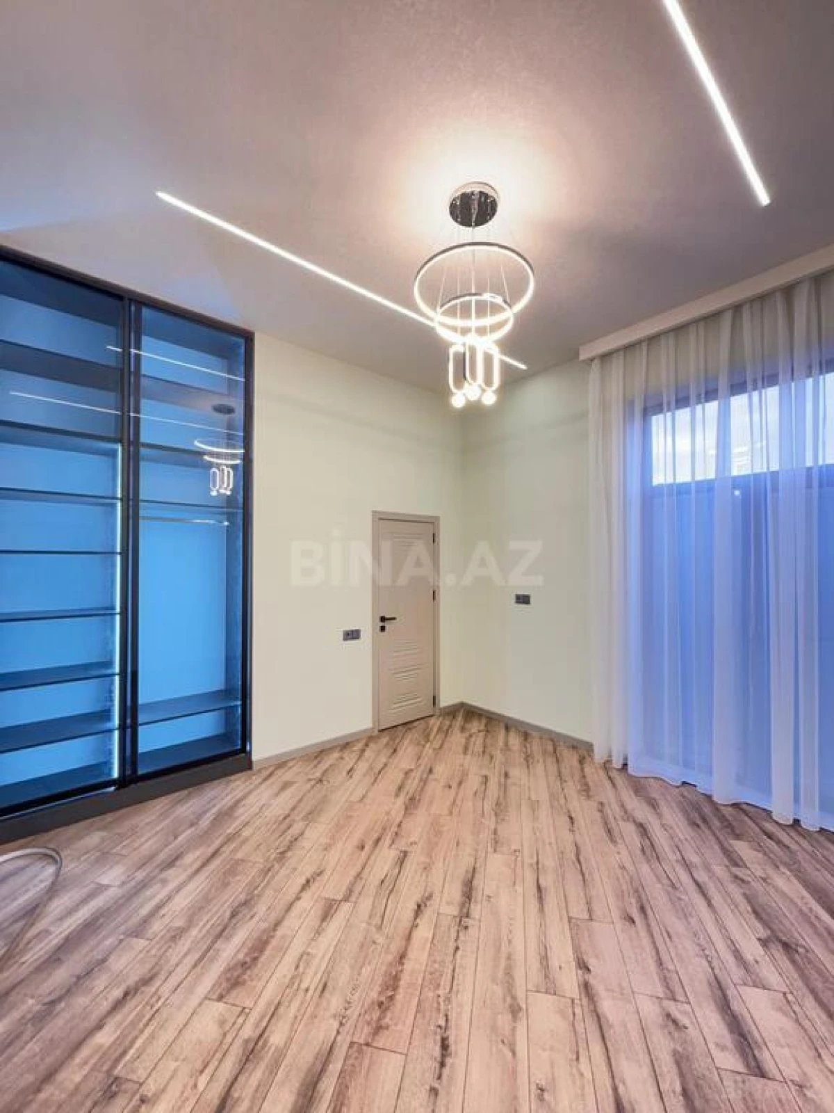 Satılır 4 otaqlı həyət evi 180 m²