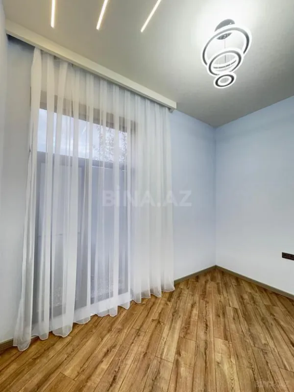 Satılır 4 otaqlı həyət evi 180 m²