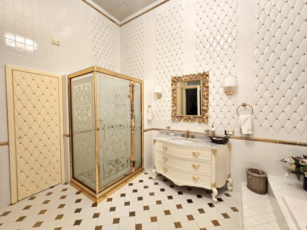 Kirayə verilir 6 otaqlı mənzil 360 m²