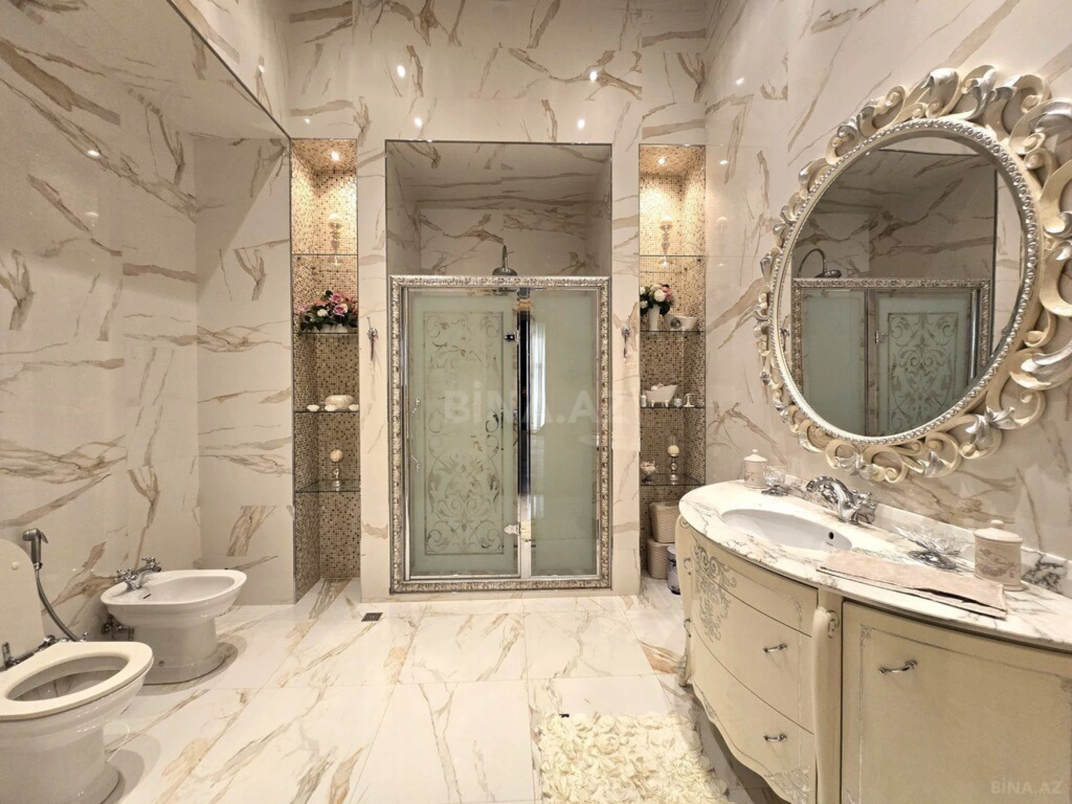 Kirayə verilir 6 otaqlı mənzil 360 m²