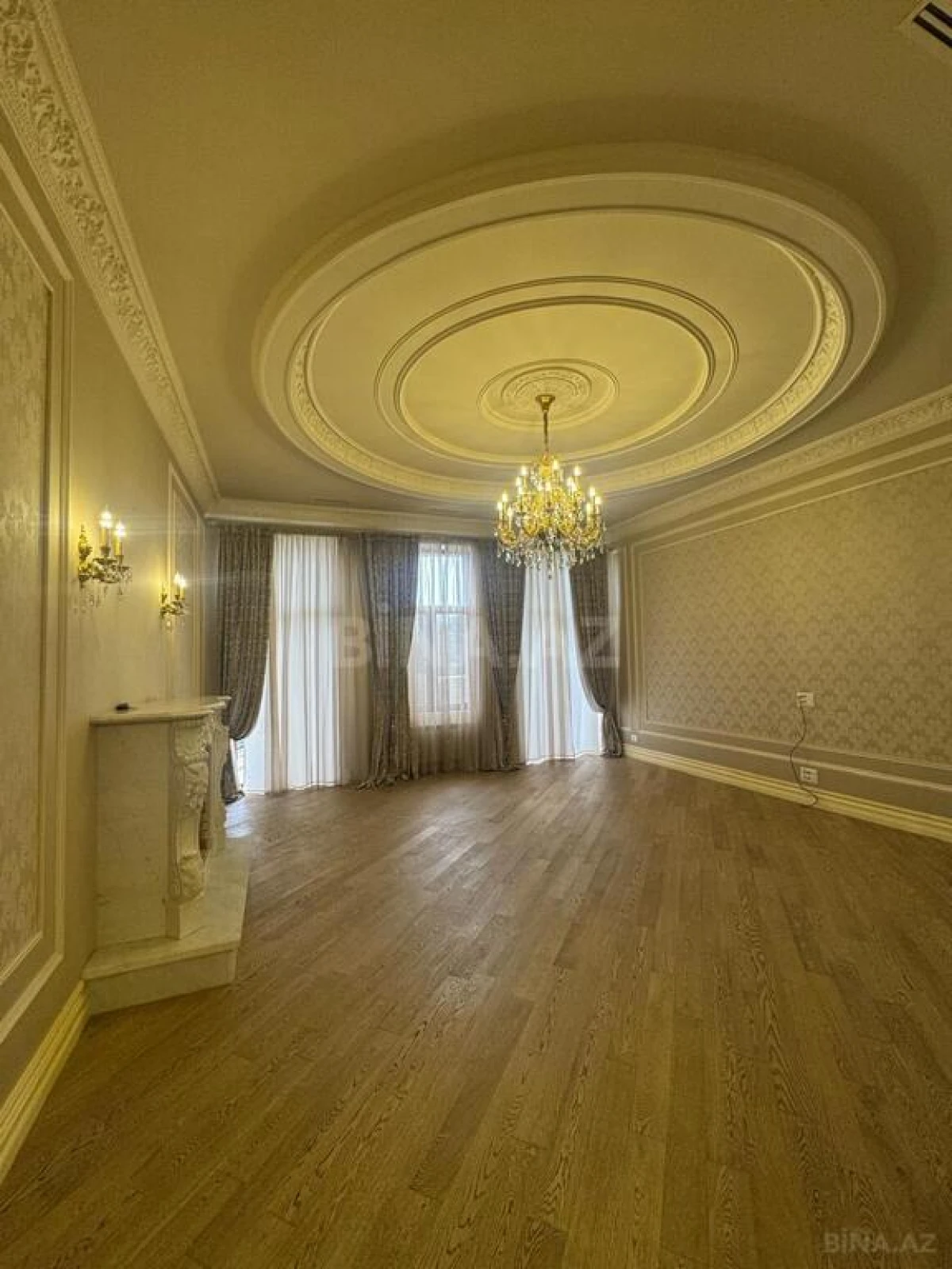 Kirayə verilir 6 otaqlı mənzil 360 m²