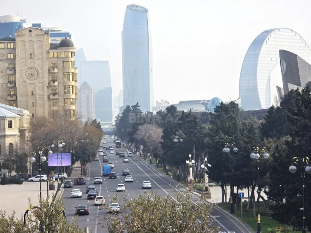 Kirayə verilir 6 otaqlı mənzil 360 m²