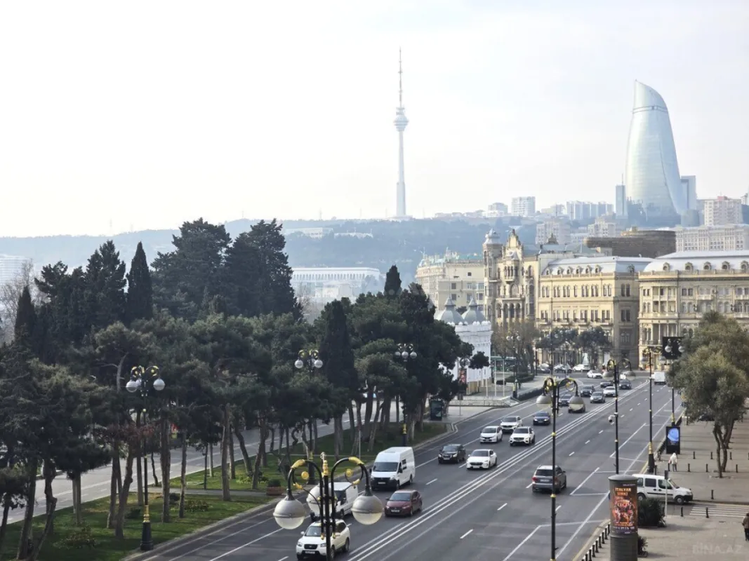 Kirayə verilir 6 otaqlı mənzil 360 m²