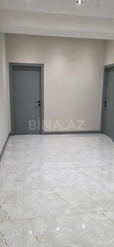Satılır 3 otaqlı mənzil 136 m²